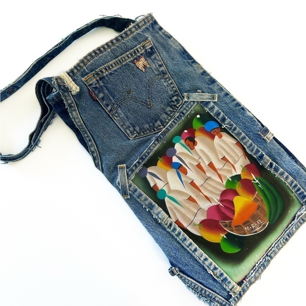 Vintage Upcycled Levi’s Sling Purse Denim - Picture 6 of 6